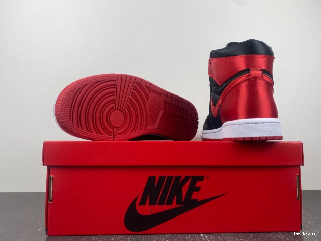 1 Air OG FD4810-061 Satin High WMNS Bred Jordan 0530